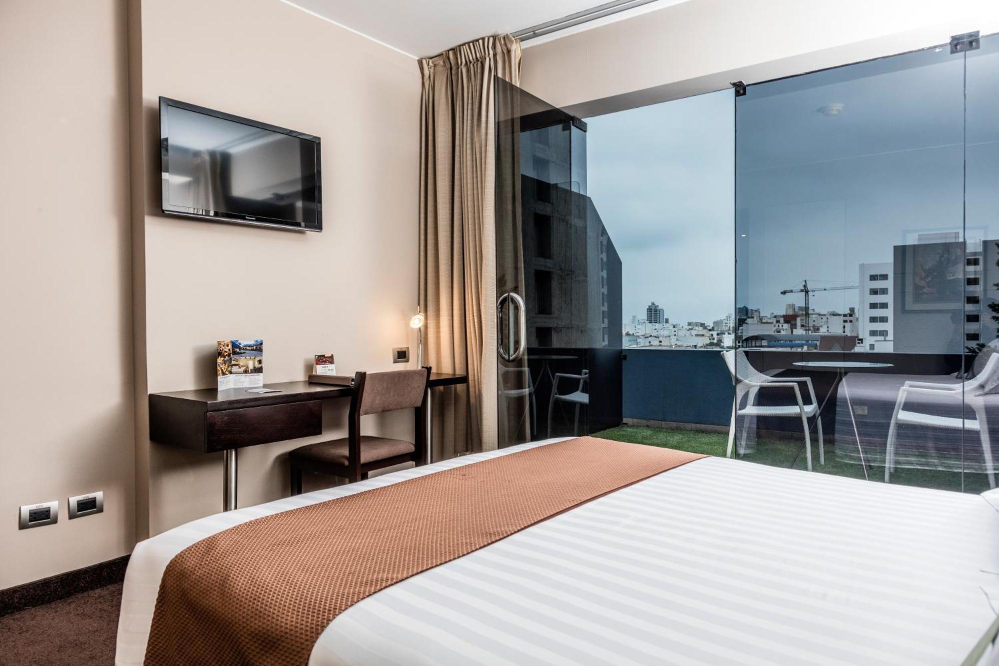 Del Pilar Miraflores Hotel ليما المظهر الخارجي الصورة